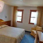 Отель Ristorante La Casona Фельтре
